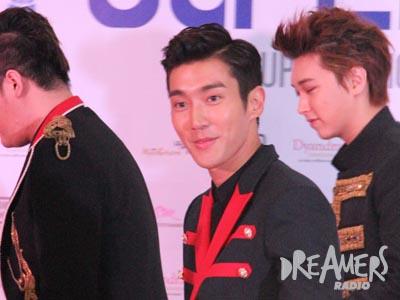 Siwon SuJu Buat Heboh ELF Jakarta Dengan Update Lokasi Mall yang Akan Dikunjungi